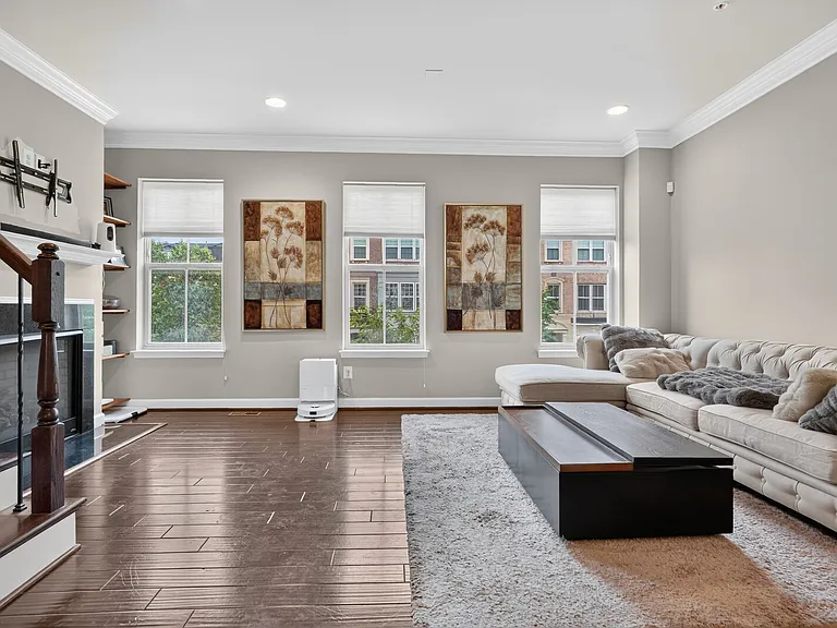 809 Fair Winds Way — Photo 16