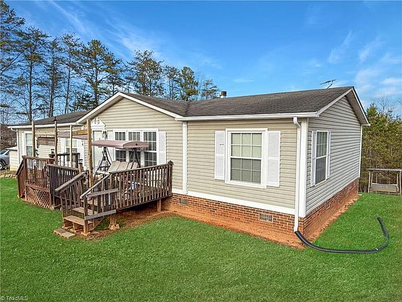 2nd image of 204 Freeman Ridge Trl