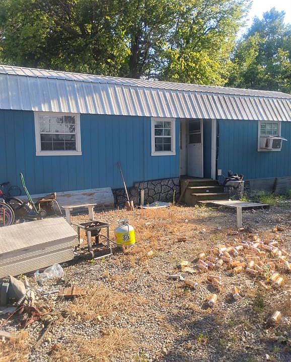 1st image of 551 Vista Dr