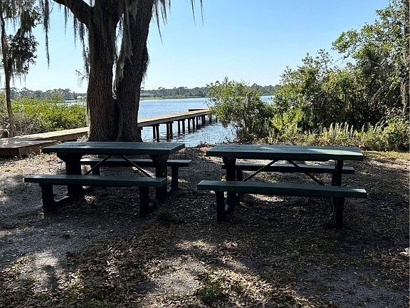 5th image of 4010 Camp Shore Dr