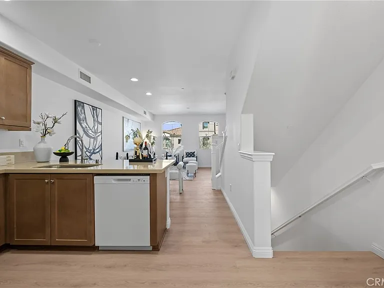 312 N Fenimore Ave — Photo 14