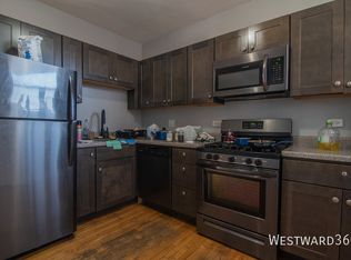 2424 W Fargo Ave UNIT 3, Chicago, IL 60645