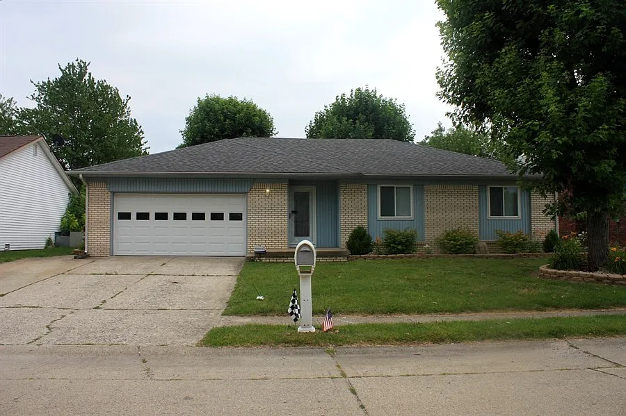 5633 Hill Rise Dr photo 1