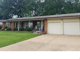 4145 Concord Oaks Dr, Saint Louis, MO 63128