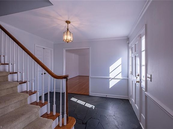 3rd image of 4202 Hobbs Rd