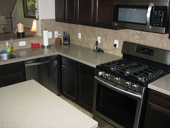 Tile Backspash & Island