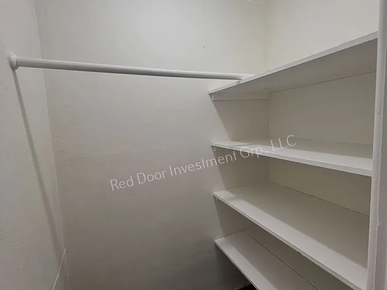 Riverside Apartments - Minutes to the River - Multiple Units Available — Photo 43
