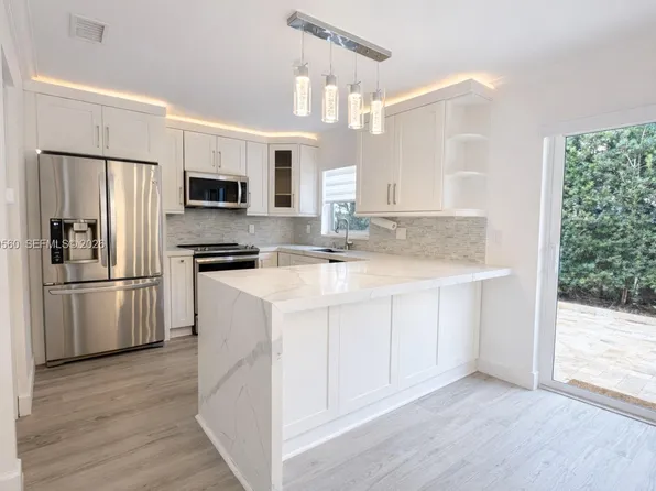 10971 NW 12th Pl, Plantation, FL 33322