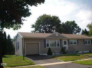 15 Brandon Ave, Stratford, CT 06614