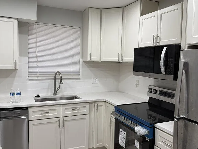 2810 Riverside Dr #201-4 — Photo 6