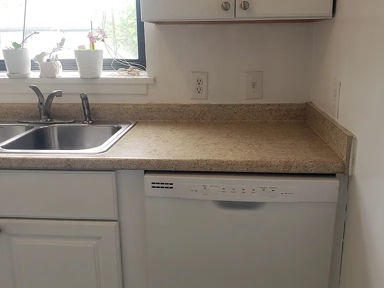 615 Biltmore Ave #H2 — Photo 9