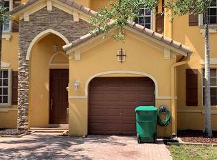 15239 SW 9th Way, Miami, FL 33194