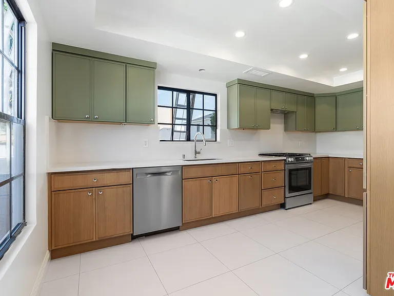 2541 Stoner Ave #1 — Photo 8