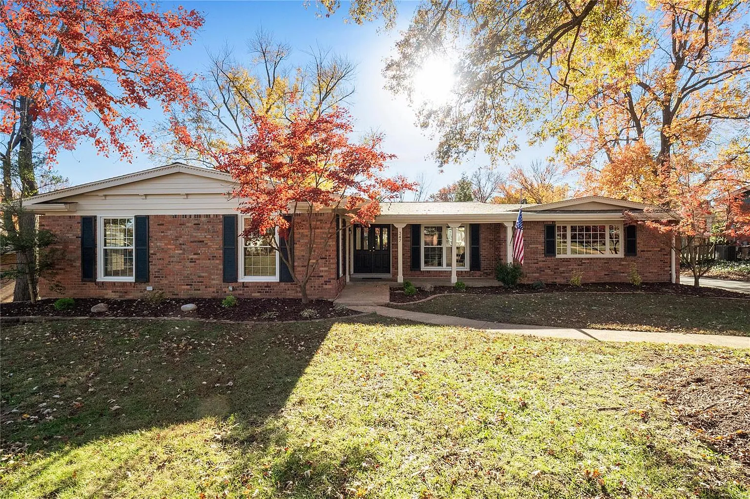 347 Sudbury Ln photo 1