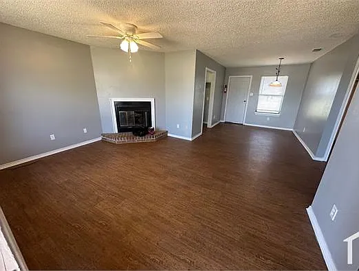 3 bed, 1272 sqft, $1,299 — Photo 3