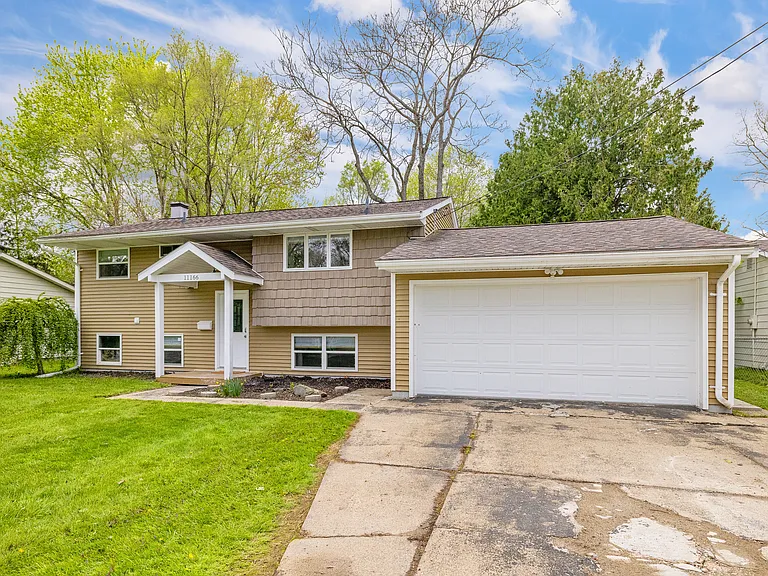 11166 Riverview Dr — Photo 59