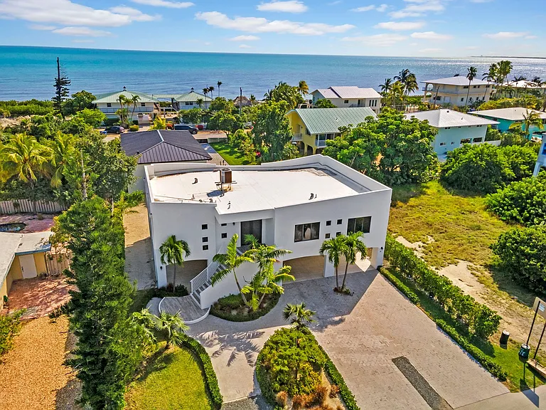 273 W Seaview Dr — Photo 9