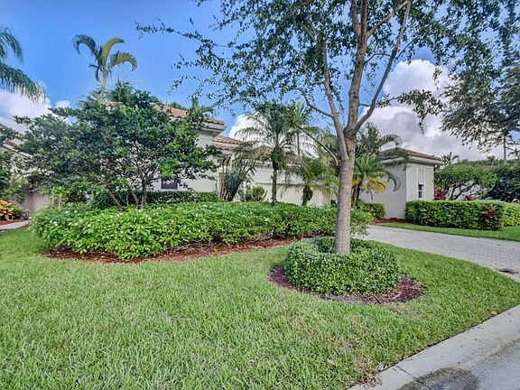 Home For Sale In Broken Sound Country Club