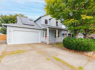 665 SW 24th St, Troutdale, OR 97060