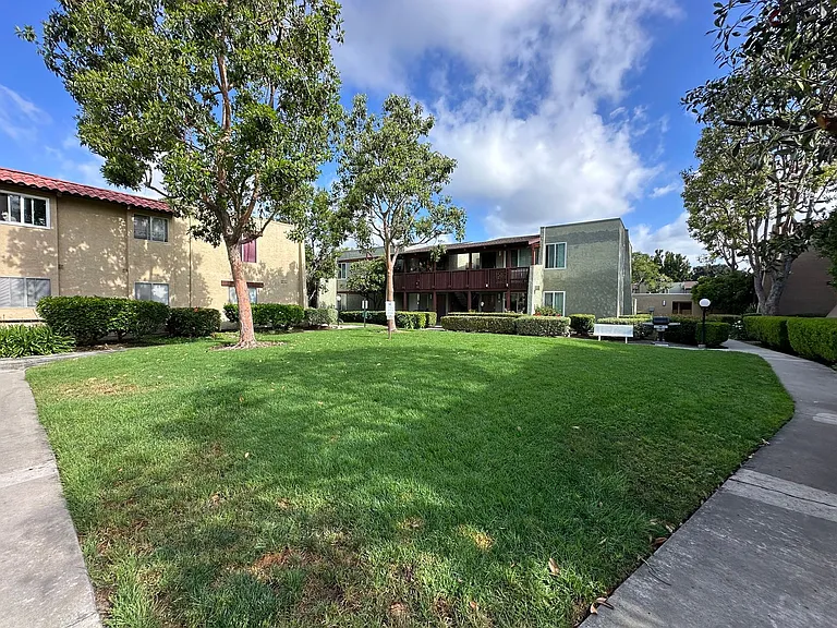 1000 W Macarthur Blvd #130 — Photo 7