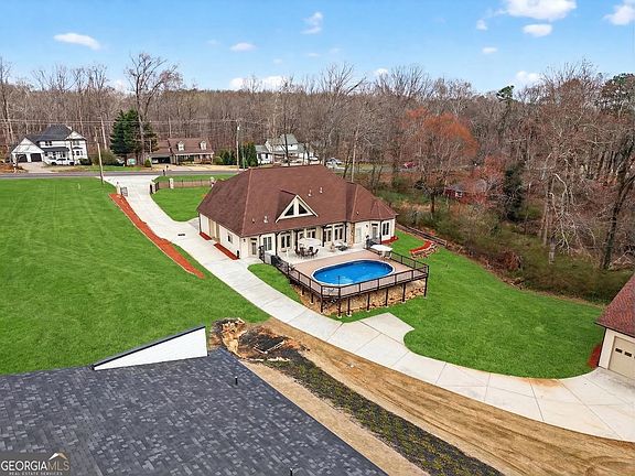 4th image of 3944 Hamilton Mill Rd