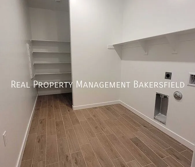 7526 Passionfruit Dr — Photo 17