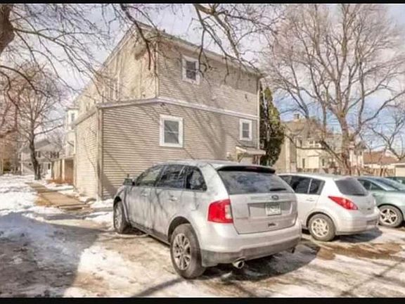 5th image of 3225 Cedar Ave S APT 2