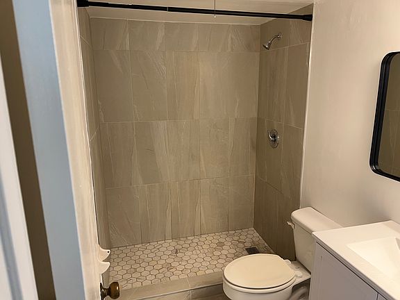 5th image of 4128 NW 88th Ave APT 101