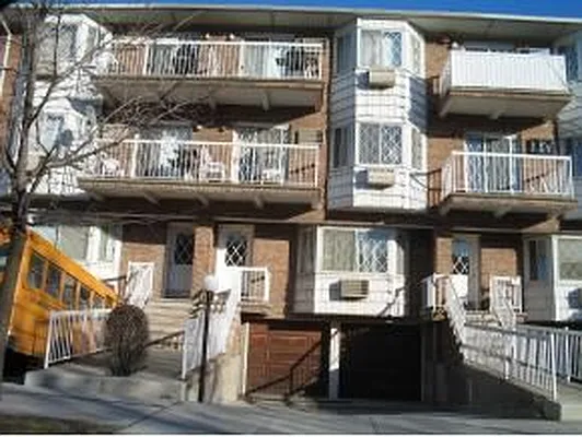 Sold by Bergen Basin Real Estate | media 21