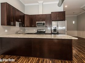 3336 W Irving Park Rd