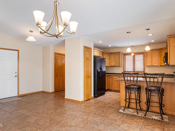 4th image of 2129 Koch Dr
