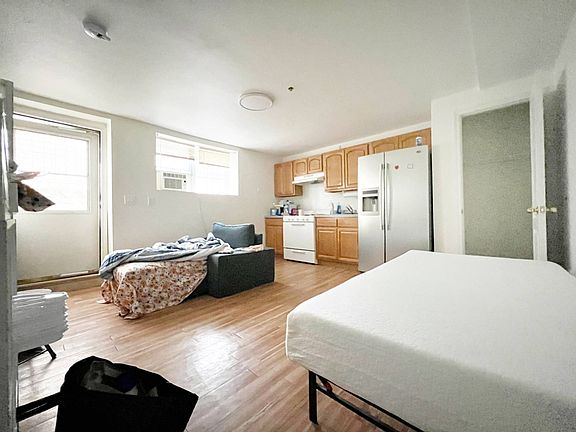 4th image of 288 Lake Ave