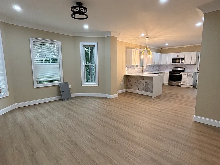 62 Wolcott St #1 — Photo 4