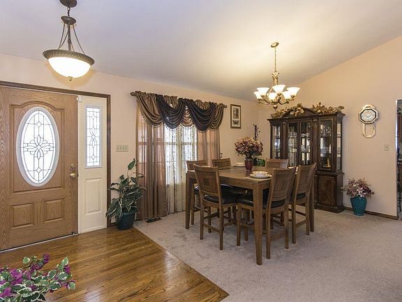 4th image of 940 Zohner Ct