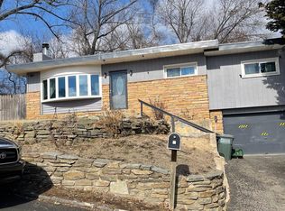 936 Wood Rd, Feasterville Trevose, PA 19053