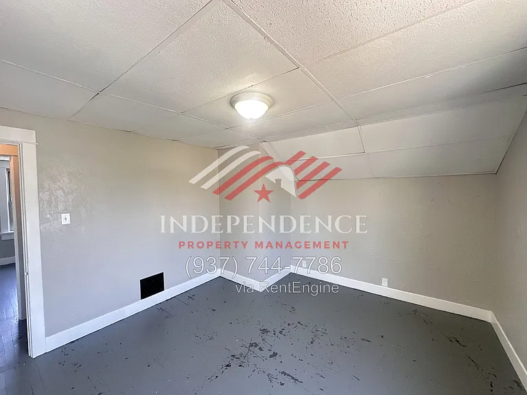 1944 S Smithville Rd — Photo 15