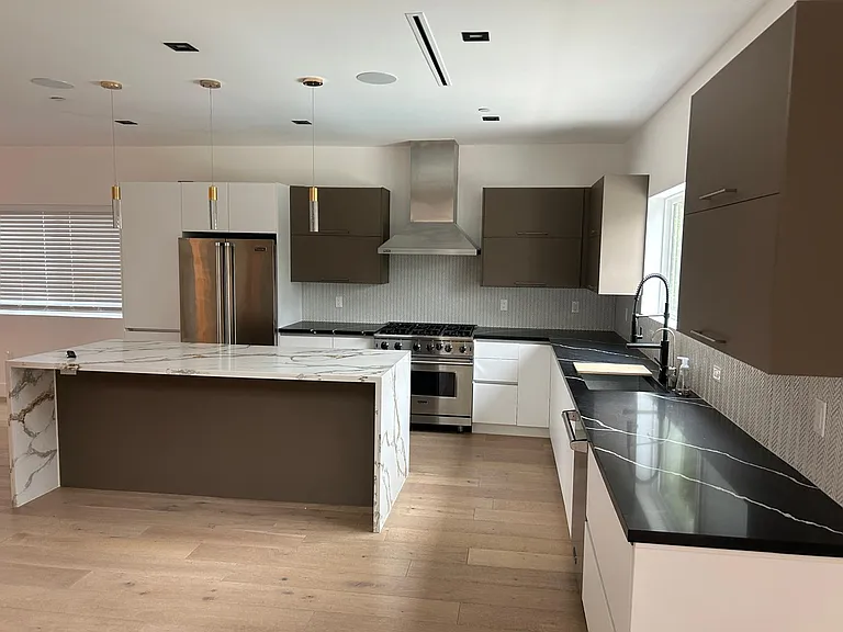 18039 Rosita St — Photo 13