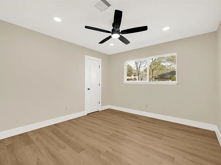 3203 Falling Brook Dr — Photo 26
