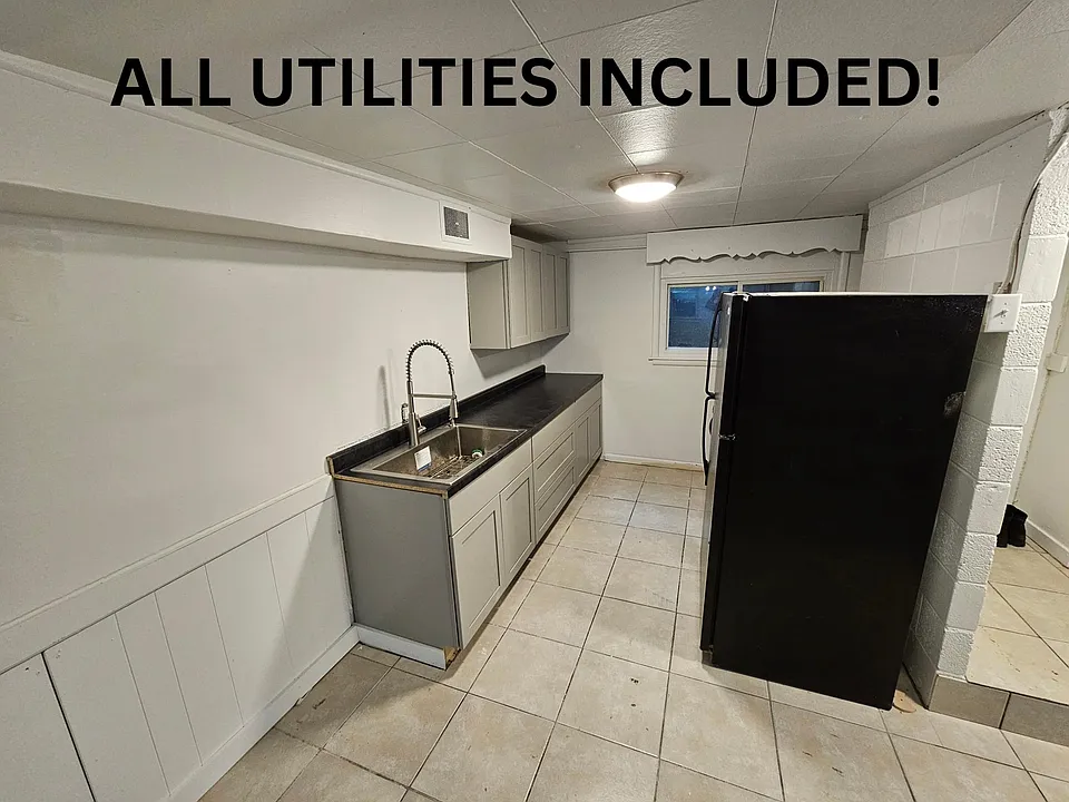 412 Forest St #2