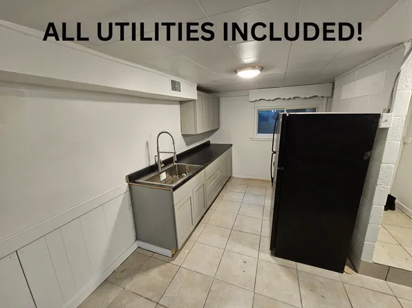 412 Forest St APT 2, Kalamazoo, MI 49001