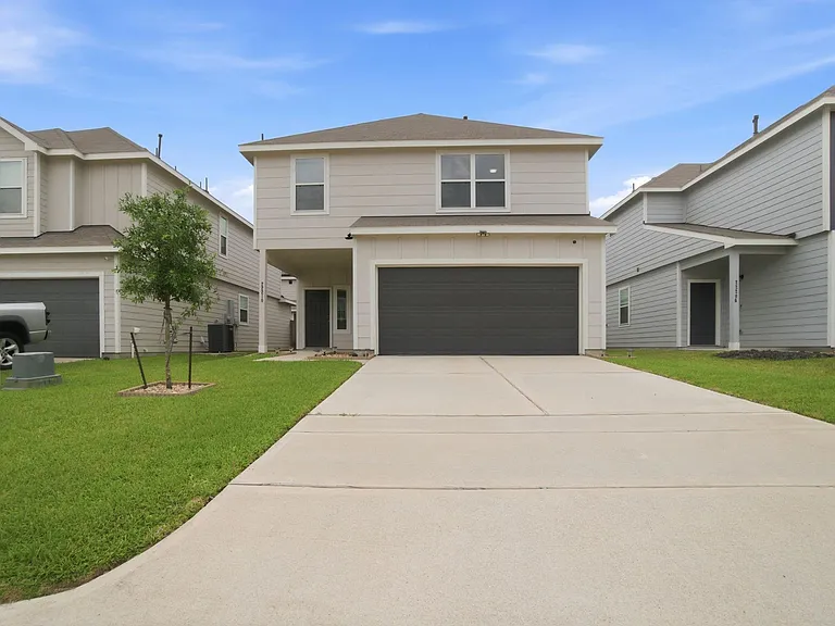 22210 Great Royal Ln — Photo 2