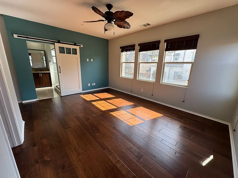 345 Dahlia Way — Photo 10