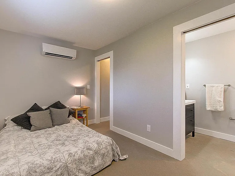 4522 Lincoln St #CH — Photo 10
