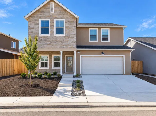 3360 La Mirada Ave, Clovis, CA 93619