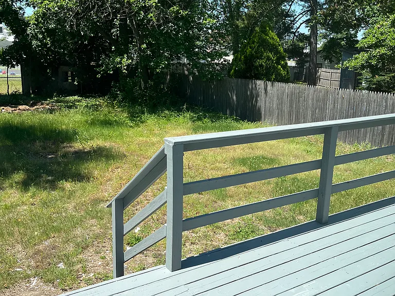 216 Broad St — Photo 24