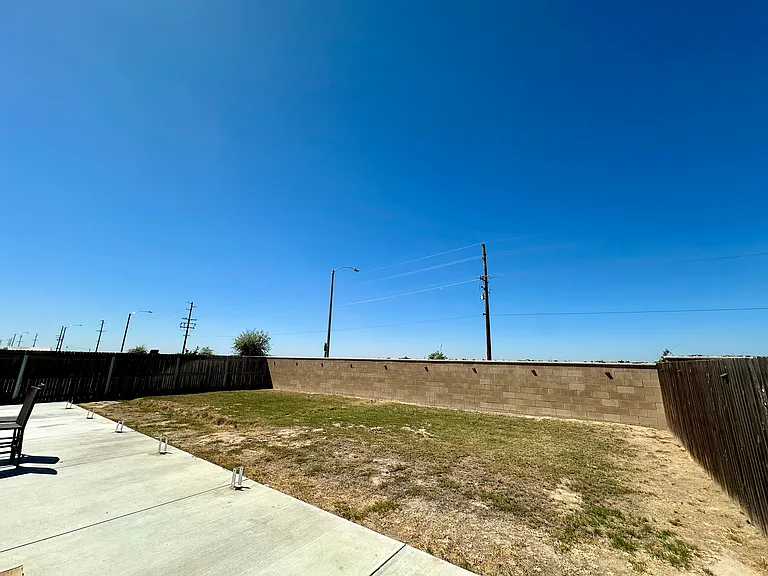 525 Mallard Dr — Photo 19