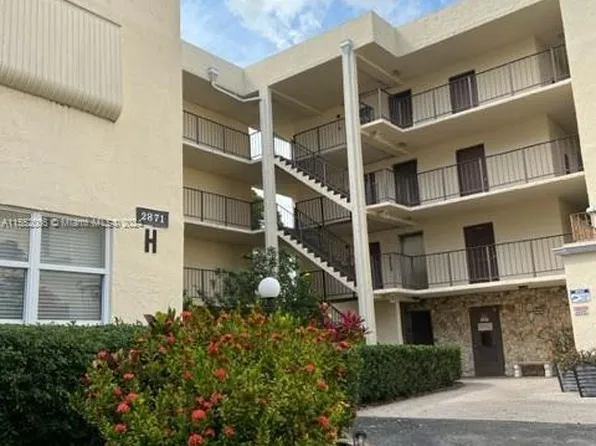 2871 Somerset Dr APT 218, Lauderdale Lakes, FL 33311