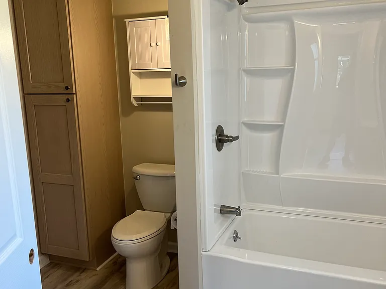 10 Lakeville Ct — Photo 10