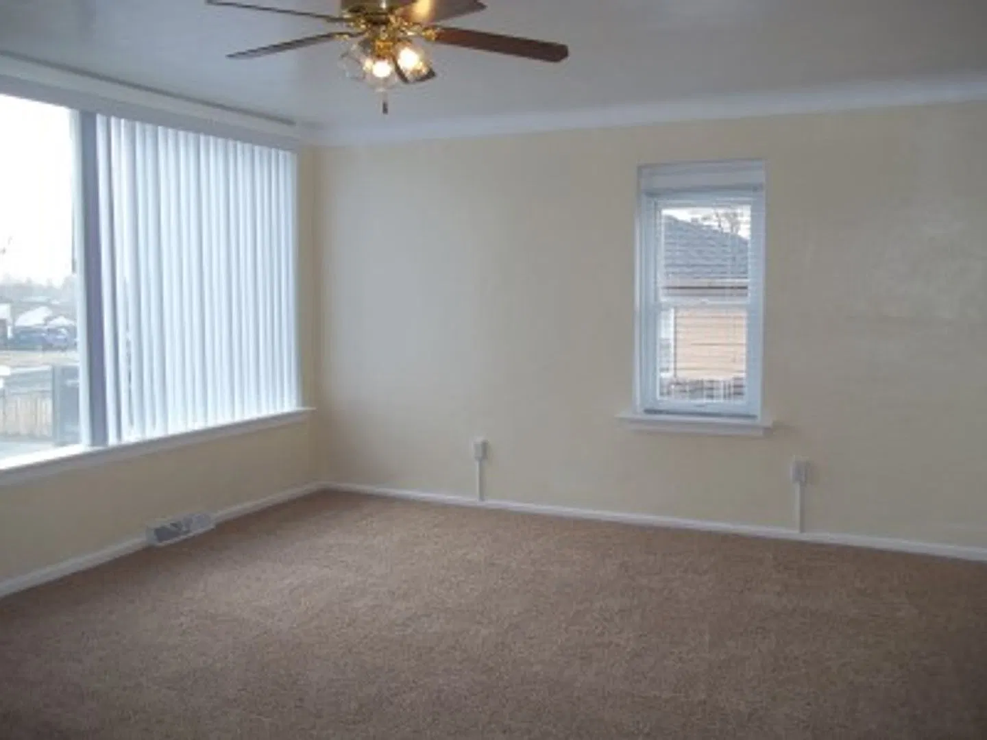 3 Bedroom/ 1.5 Bath House on West End — Photo 4
