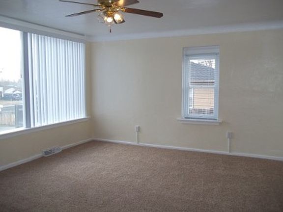 4th image of 3045 Poly Dr